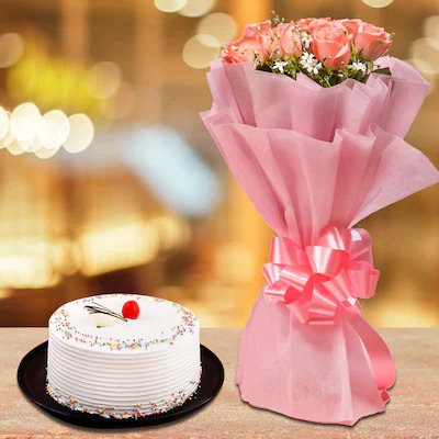 Pink Roses With Cake